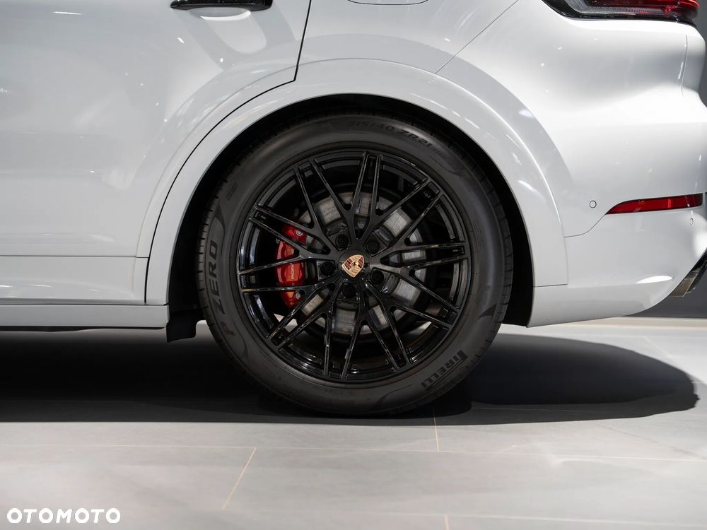 Porsche Cayenne S E-Hybrid PHEV - 9