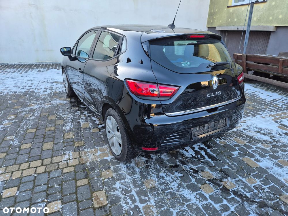 Renault Clio 1.2 16V 75 Life - 6