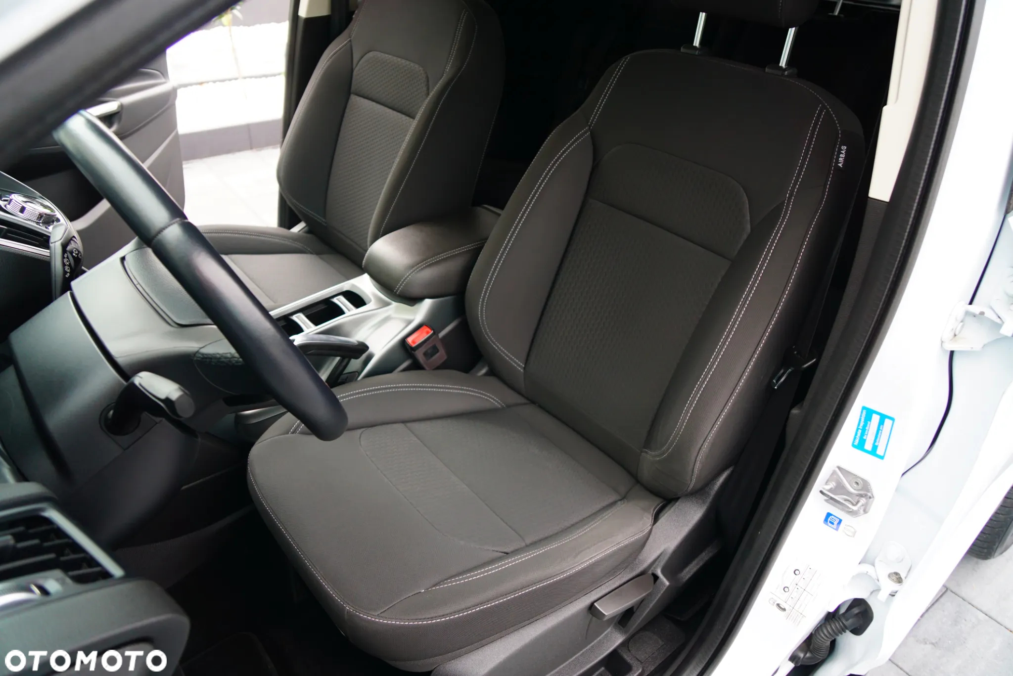 Ford Kuga 1.5 EcoBlue FWD Titanium - 29