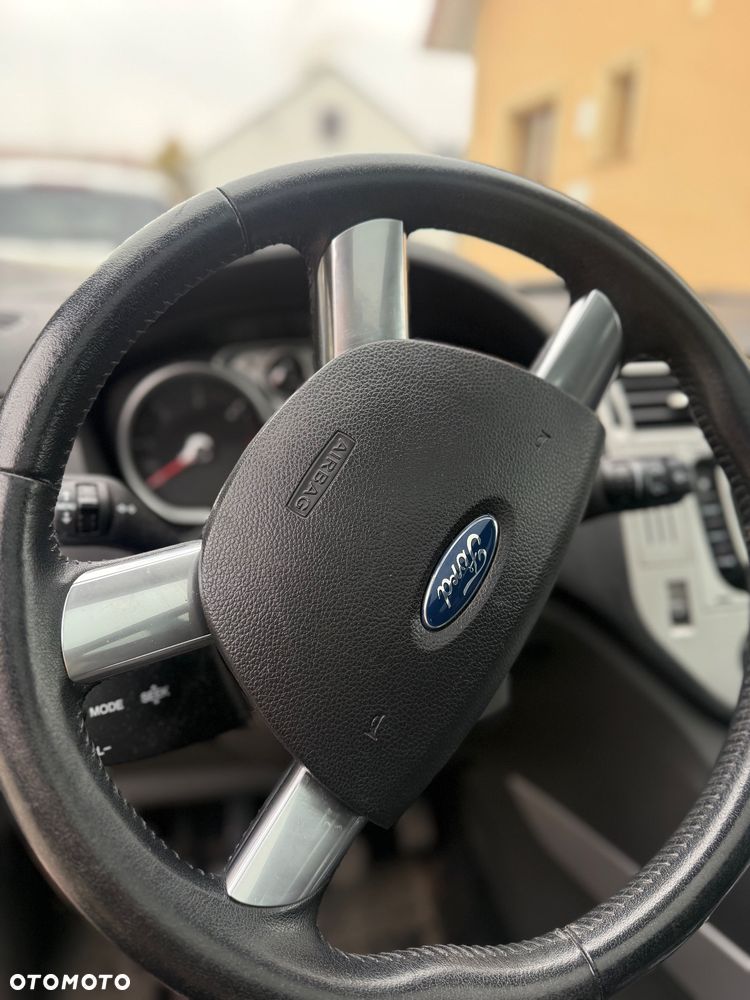 Ford Kuga 2.0 TDCi 4x4 Titanium - 8