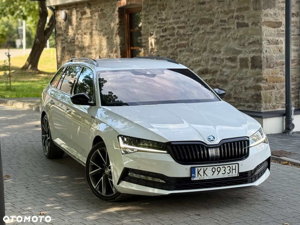 Skoda Superb Combi 2.0 TDI DSG SportLine - 2
