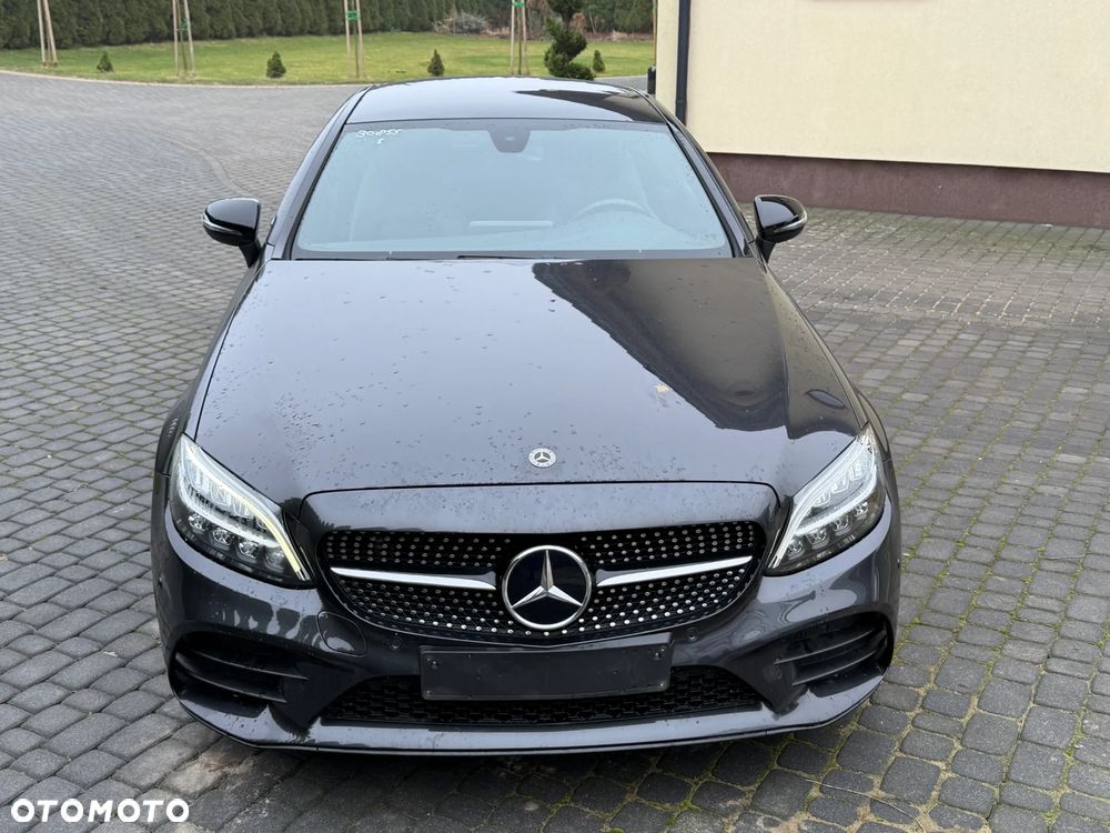 Mercedes-Benz Klasa C 200 9G-TRONIC AMG Line - 24