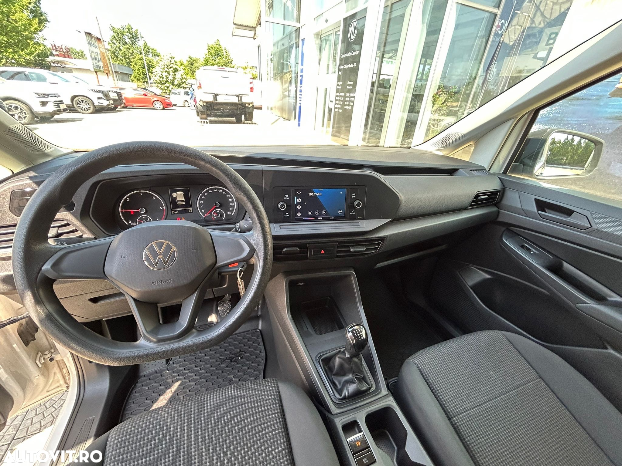 Volkswagen Caddy Cargo - 12