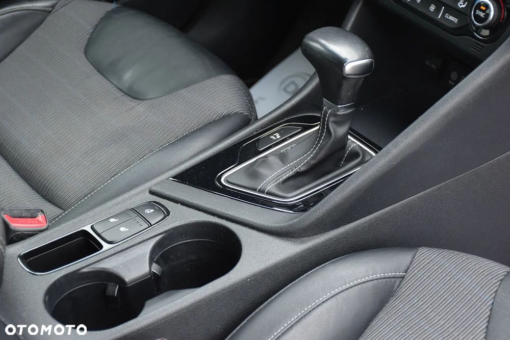 Kia Niro 1.6 GDI 2WD Vision - 28