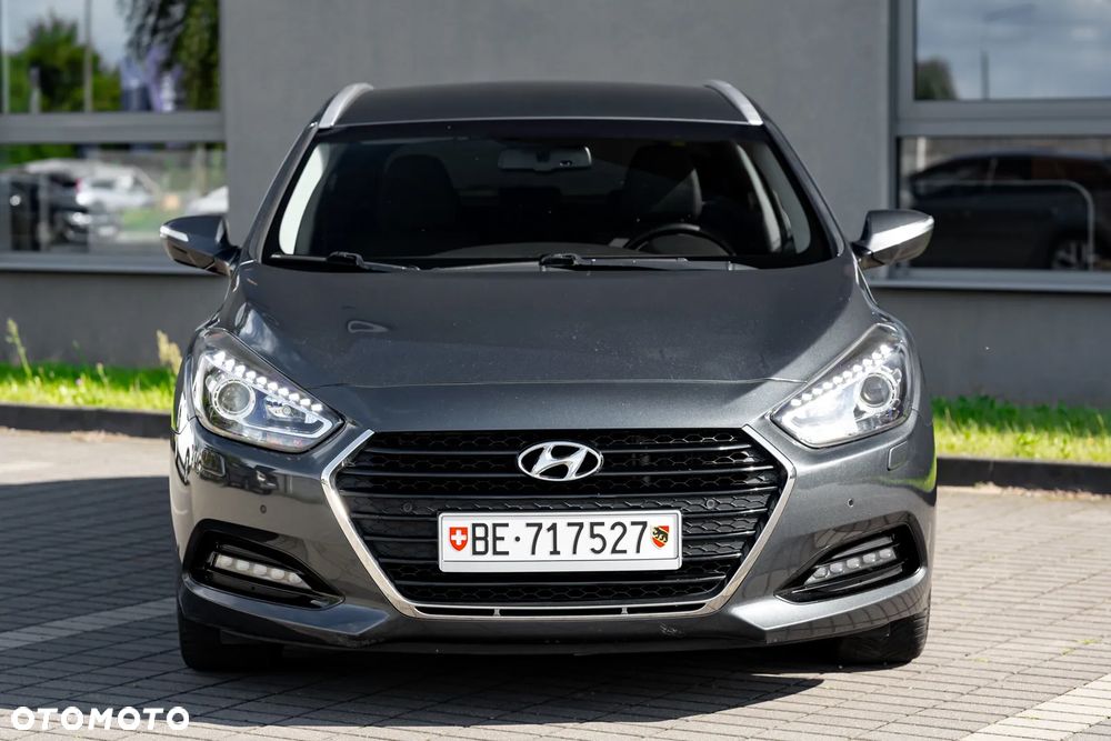 Hyundai i40 Kombi 1.7 CRDi DCT Premium - 4