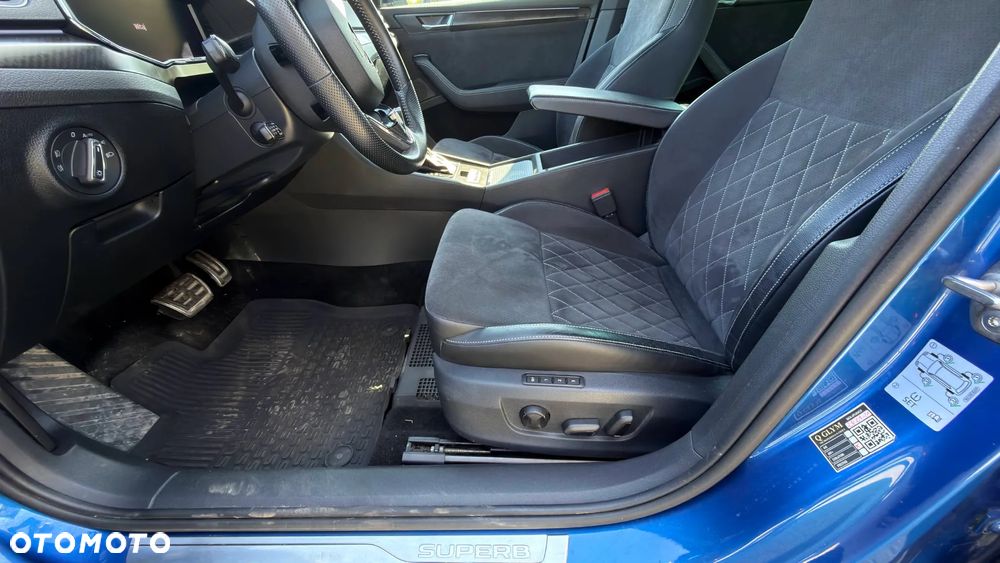 Skoda Superb 2.0 TDI SCR 4x4 Sportline DSG - 16