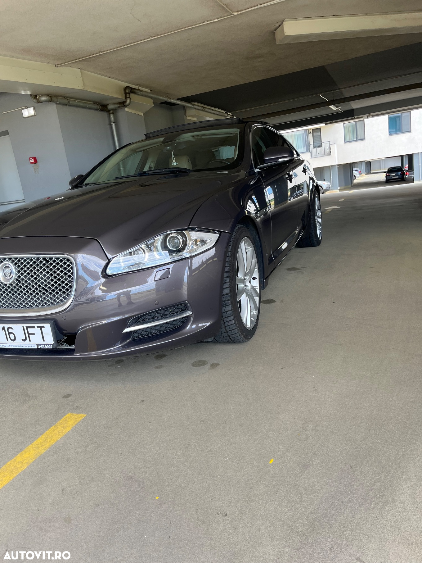Jaguar XJ 3.0 V6 Premium Luxury Aut SWB - 12