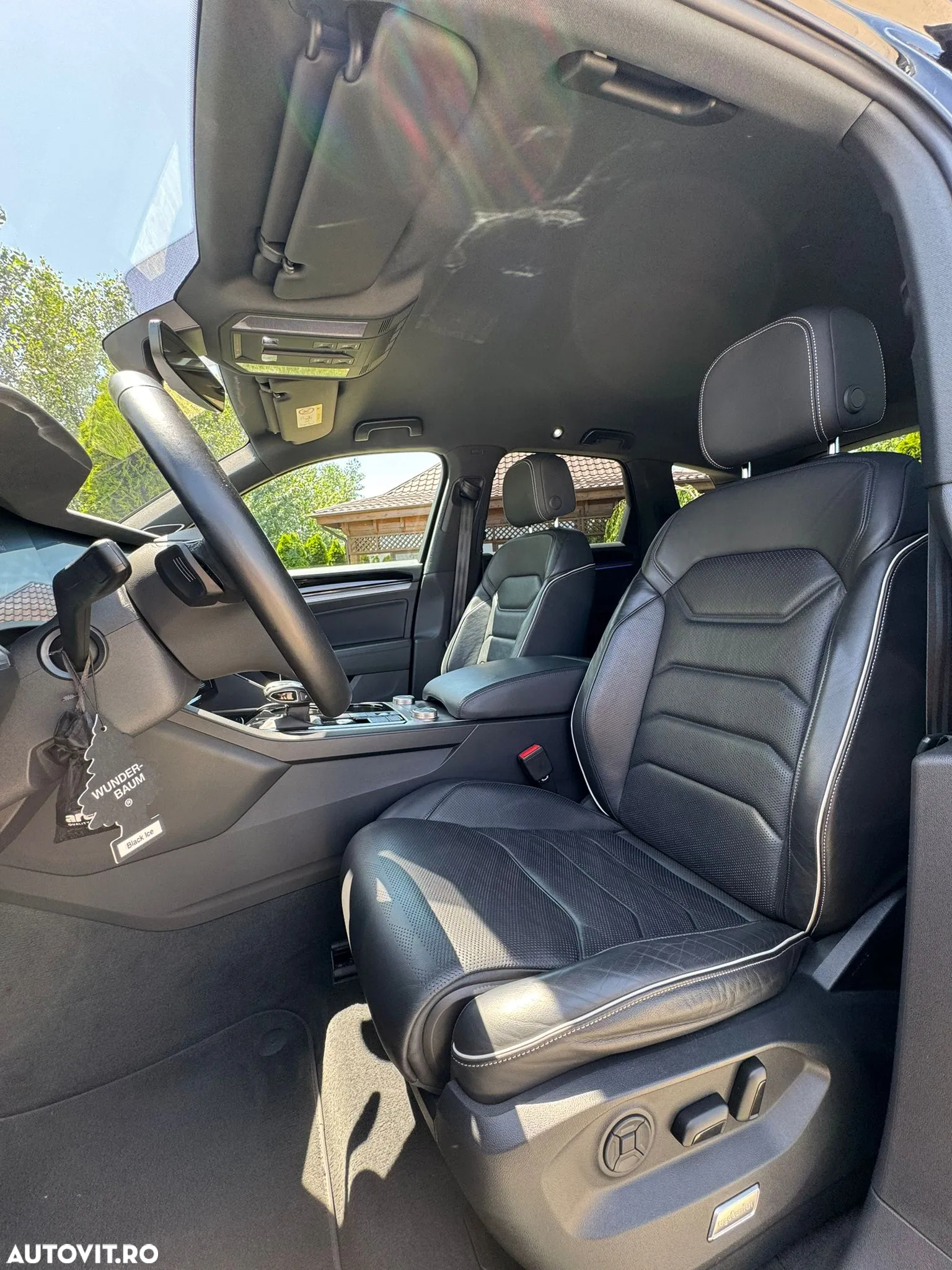 Volkswagen Touareg - 8