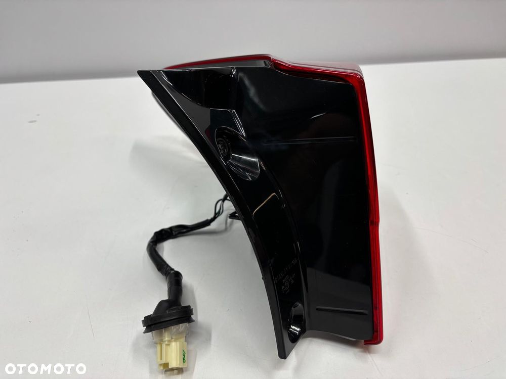 Suzuki Vitara III Lift Lampa Prawa Tył Tylna W4189 - 6