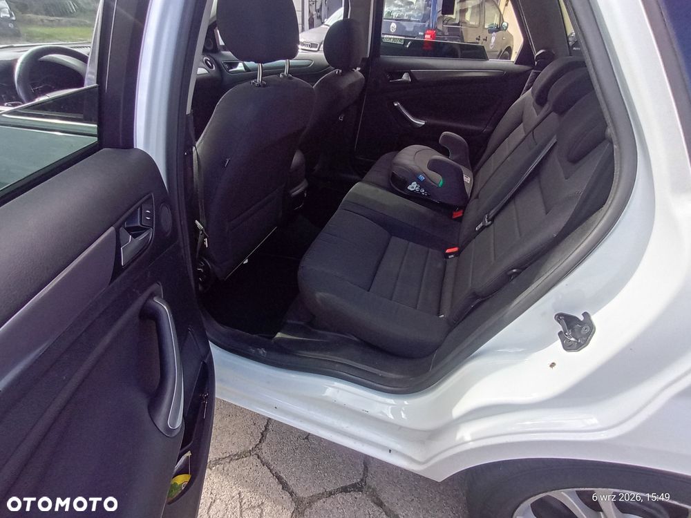 Ford Mondeo - 8