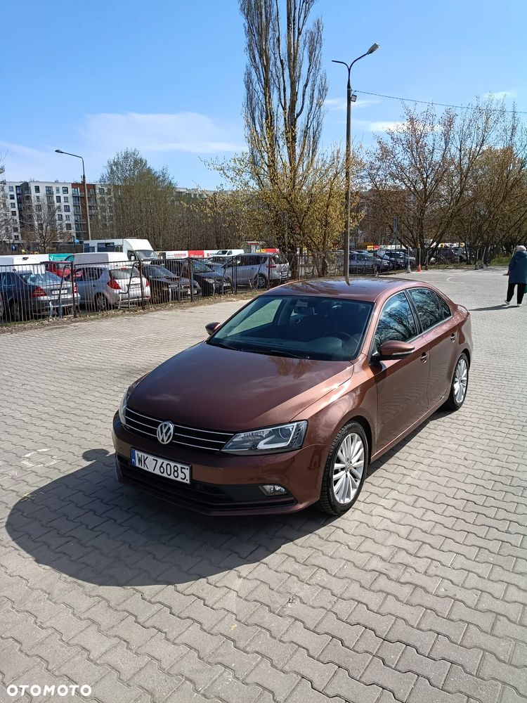Volkswagen Jetta 1.4 TSI BMT Trendline - 2