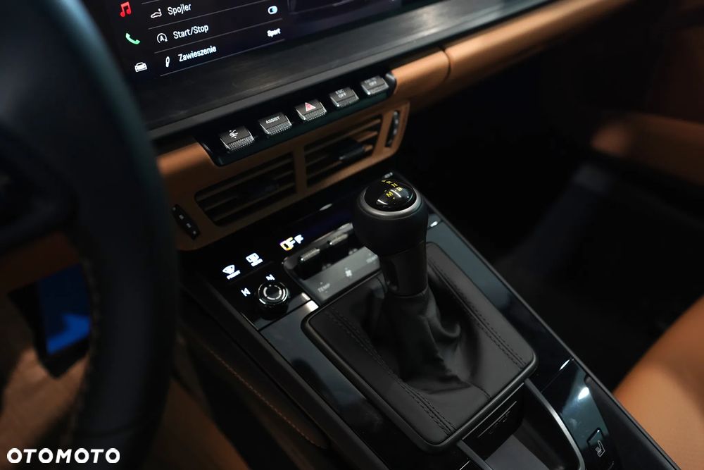 Porsche 911 GT3 Touring PDK - 26