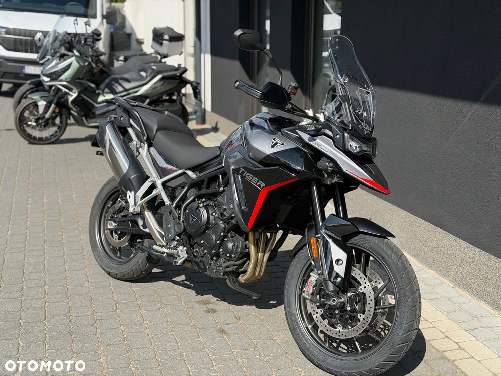 Triumph Tiger - 1