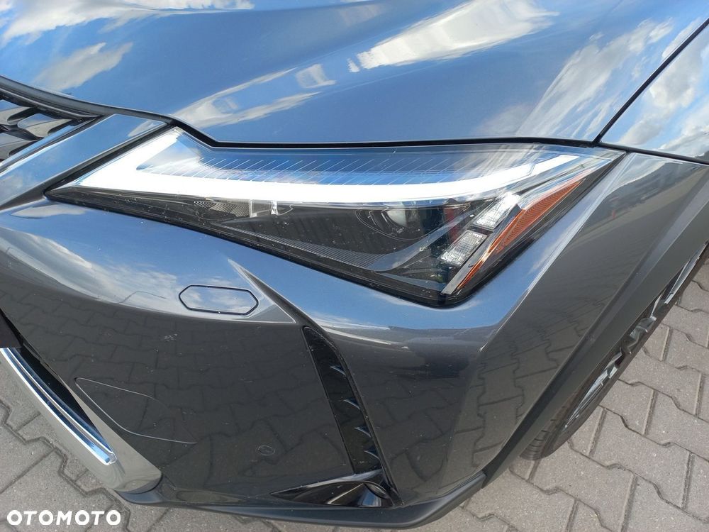 Lexus UX - 19