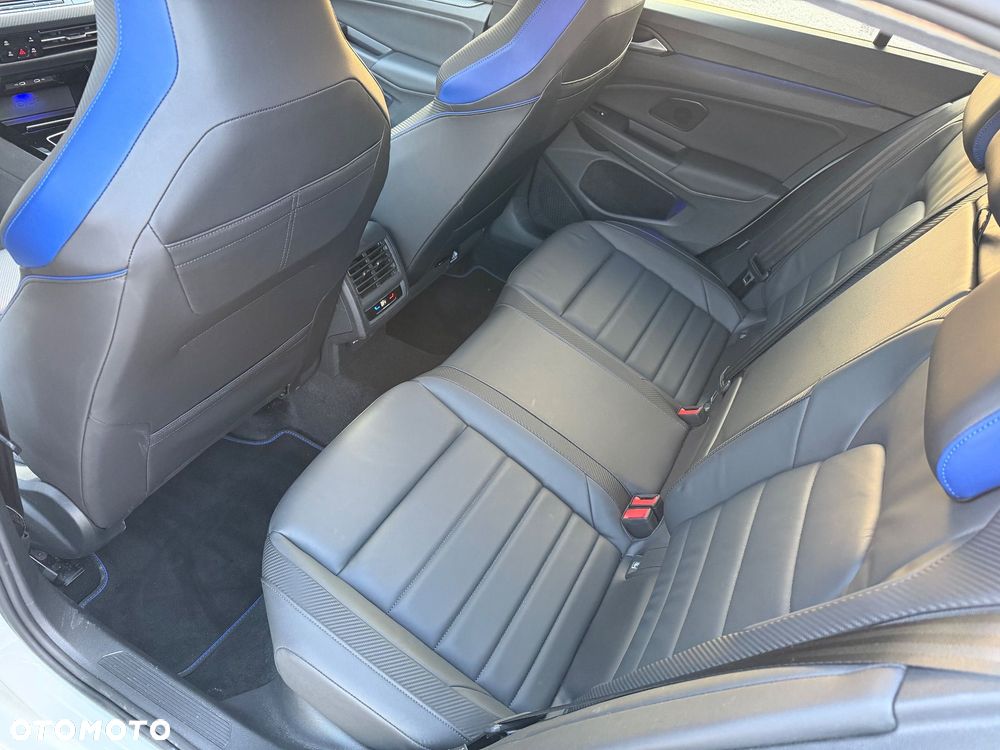 Volkswagen Golf - 30