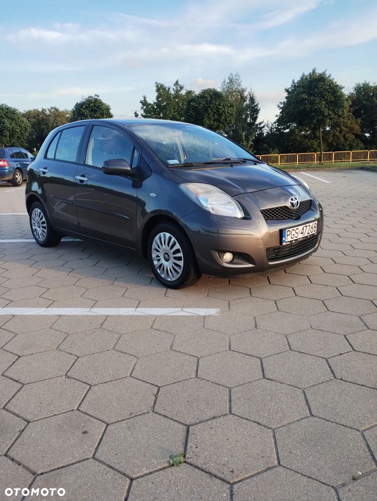 Toyota Yaris 1.33 2010 - 1