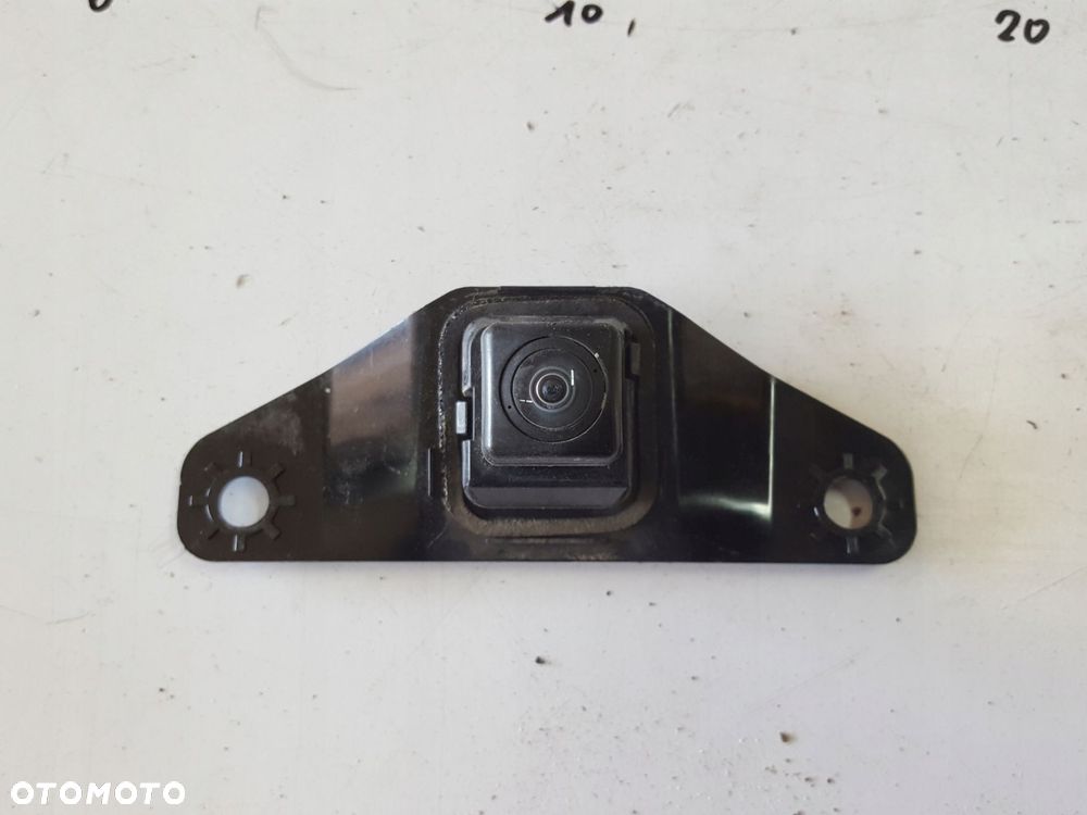 TOYOTA LAND CRUISER 150 LIFT 18-22r KAMERA COFANIA TYŁ - 1