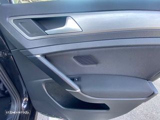 VW Golf Variant 1.6 TDi Confortline - 21
