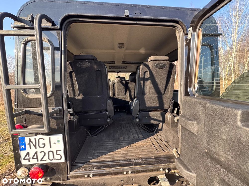 Land Rover Defender 110 Black Pearl Limited Edition - 4