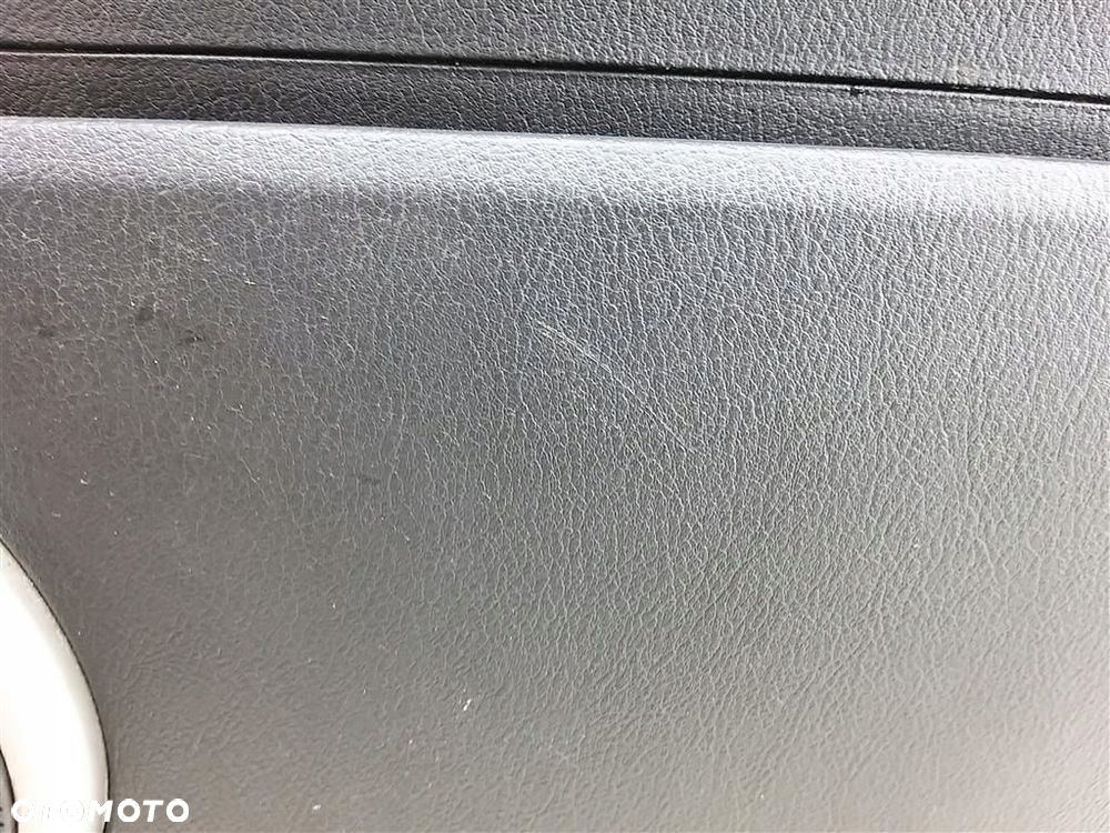 Tapicerka drzwi tył prawa Ssang Yong Rexton I 2001-2006 PRZED LIFT - 2