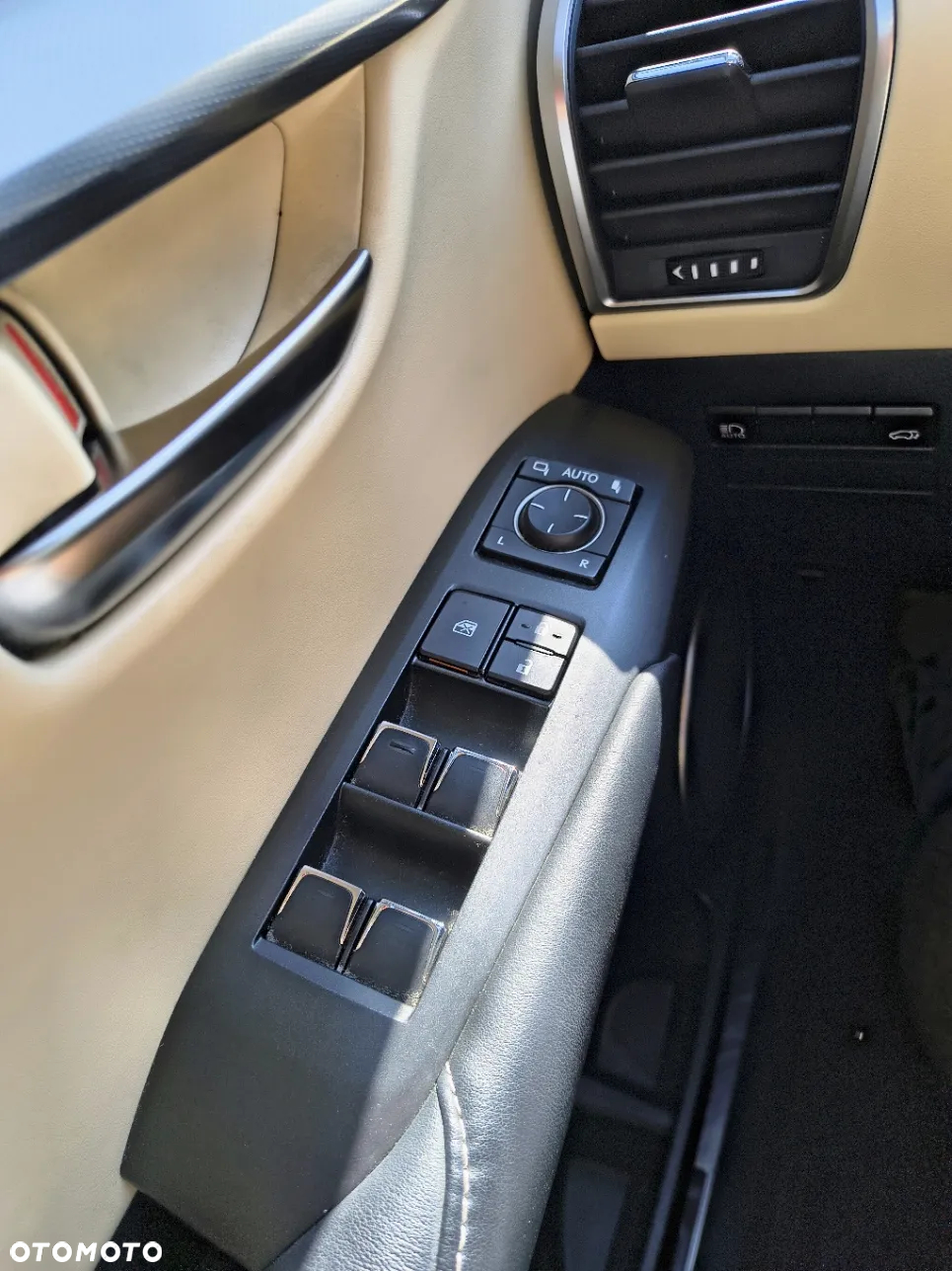 Lexus NX - 23