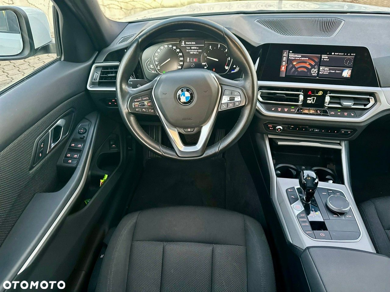BMW Seria 3 318d Sport Line - 24
