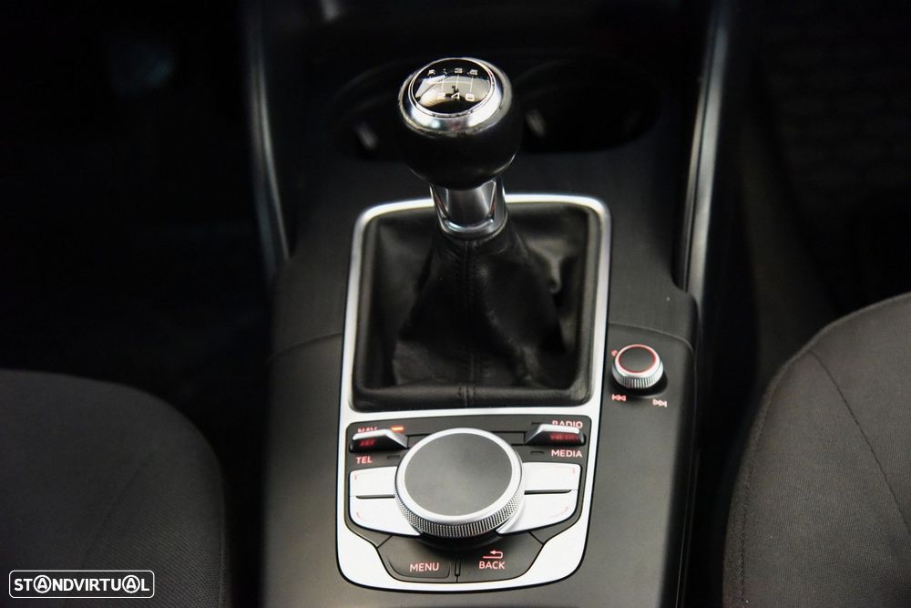 Audi A3 Sportback 1.6 TDI S-line - 15