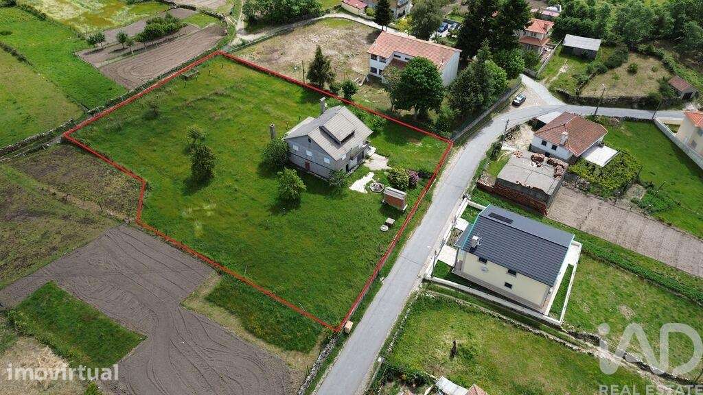 Casa / Villa T3 em Adoufe e Vilarinho de Samardã de 110 m2 - Grande imagem: 2/29
