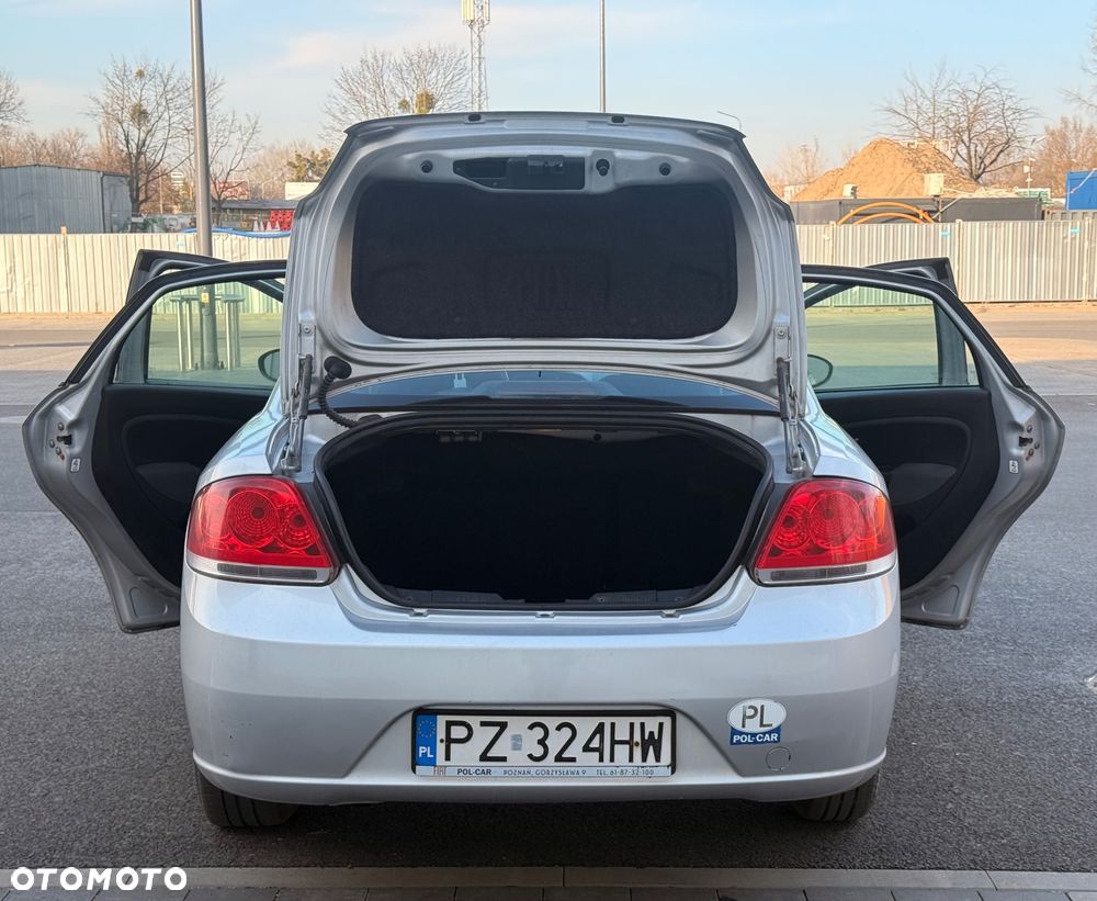 Fiat Linea 1.4 Fresh - 10