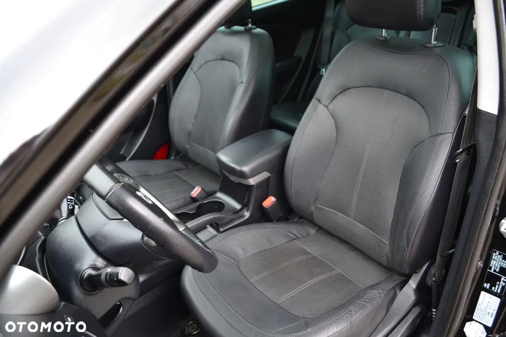 Hyundai ix35 2.0 CRDi 4WD Automatik Premium - 27