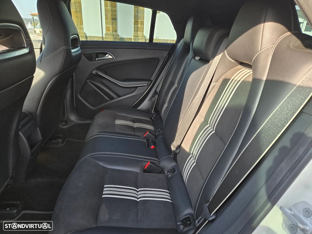 Mercedes-Benz CLA 220 d 7G-DCT AMG Line - 13