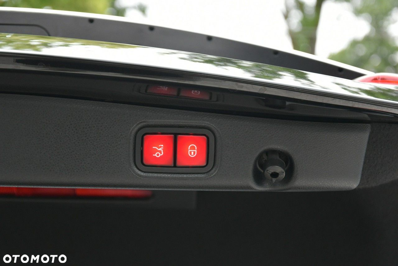Mercedes-Benz Klasa E - 34