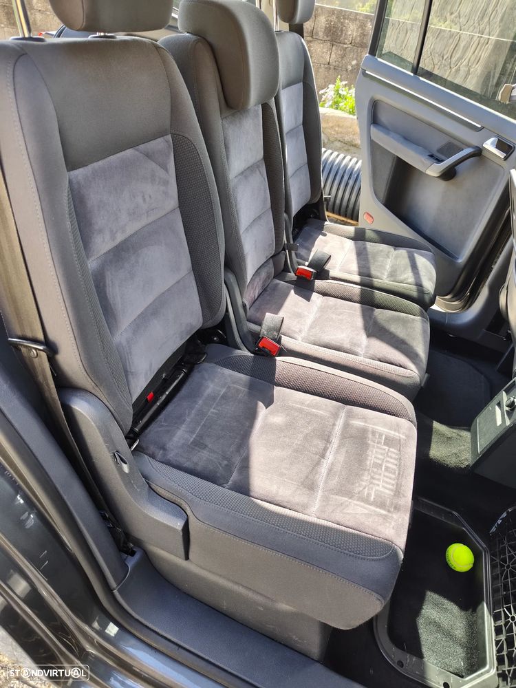 VW Touran - 7