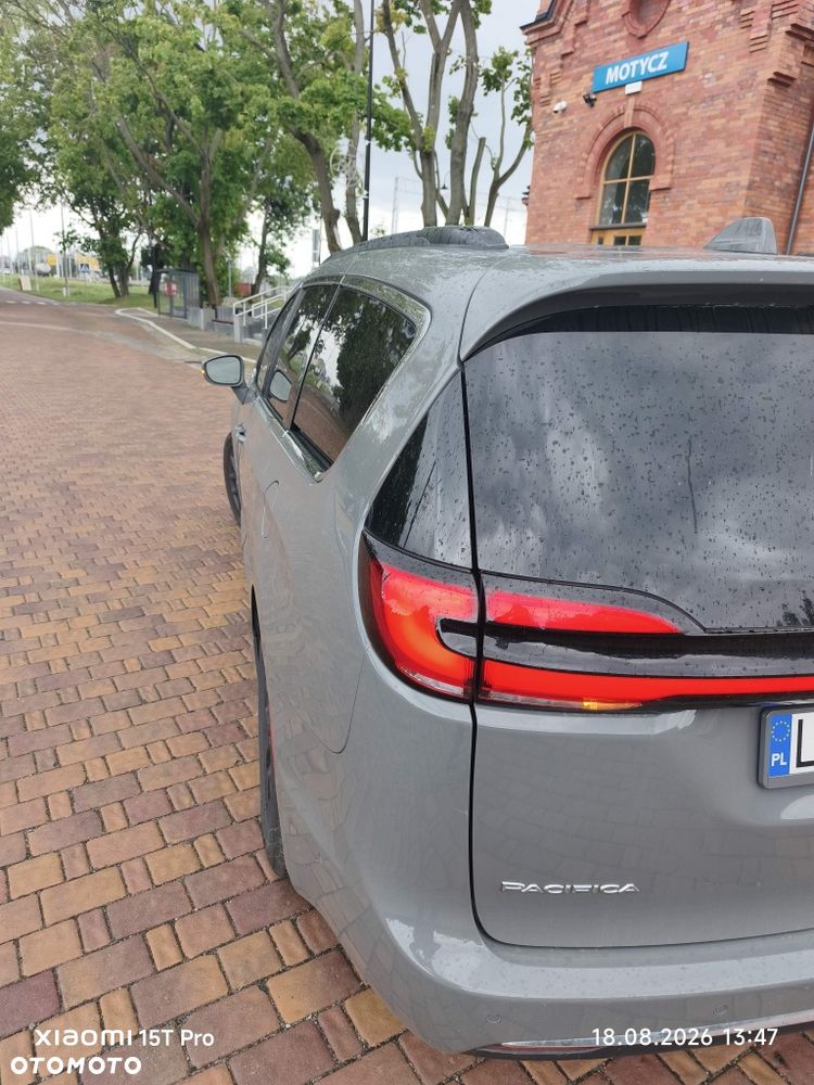 Chrysler Pacifica - 3