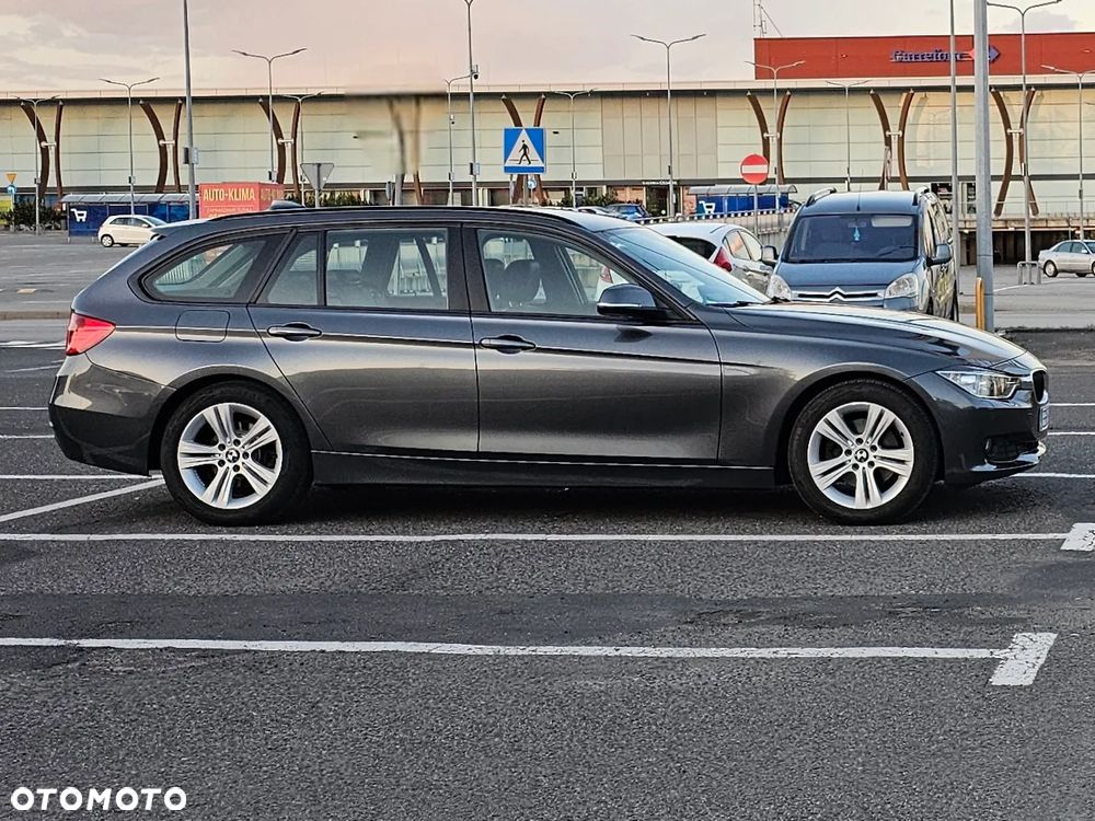 BMW Seria 3 320d Blue Performance Luxury Line - 2