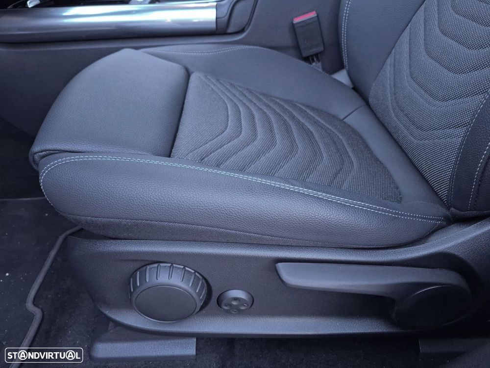 Mercedes-Benz EQA - 15