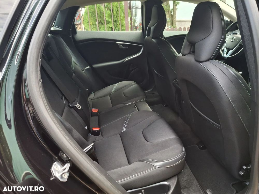 Volvo V40 D2 Pro - 17