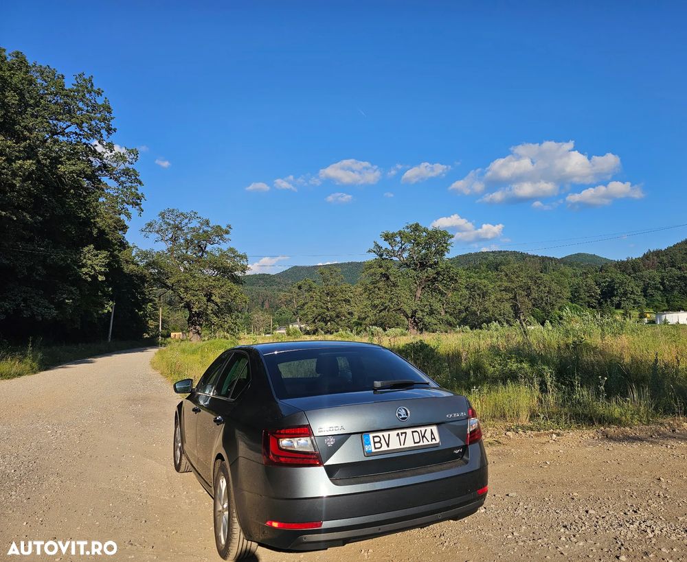 Skoda Octavia 2.0 TDI DSG 4X4 Style - 14