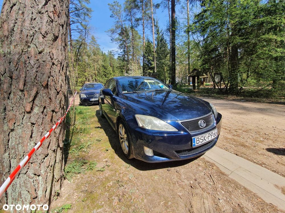 Lexus IS 220 D Prestige - 9