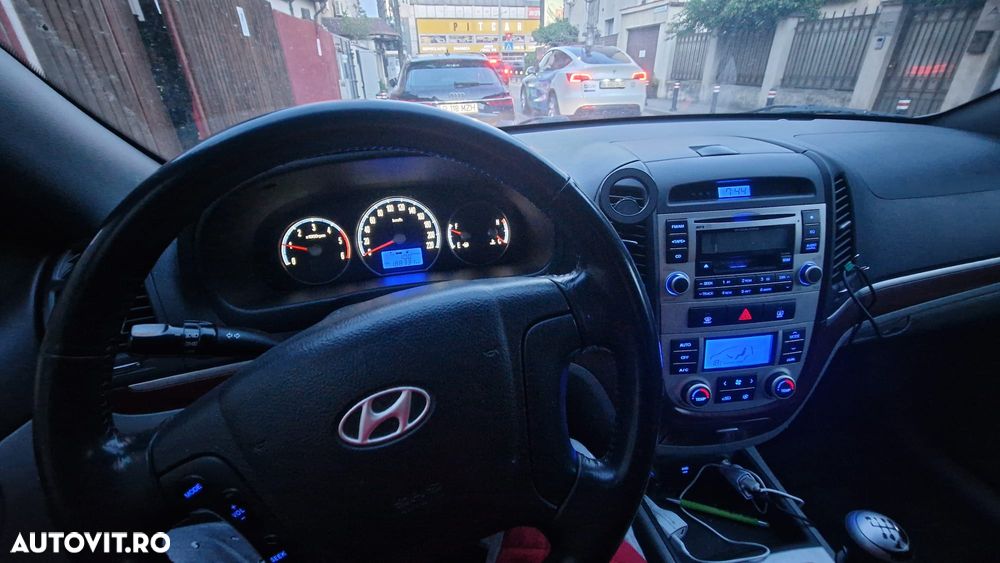 Hyundai Santa Fe 2.2 DSL VGT 5 SEATS 4WD AT STYLE - 12