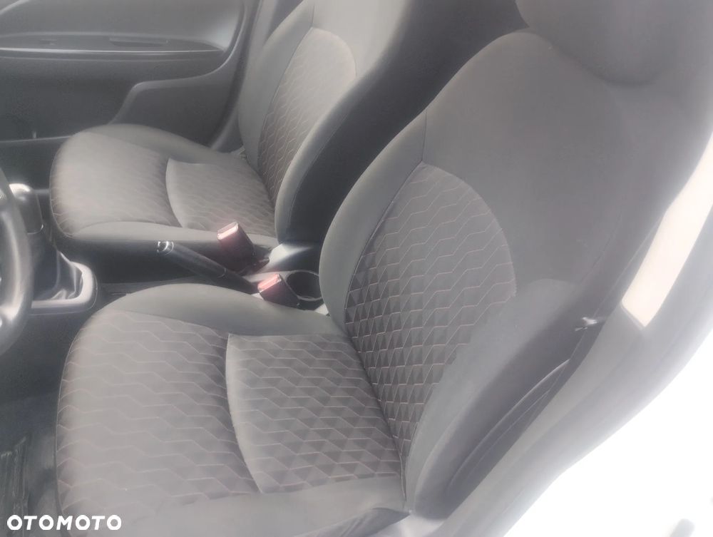 Mitsubishi Space Star 1.2 Select - 13