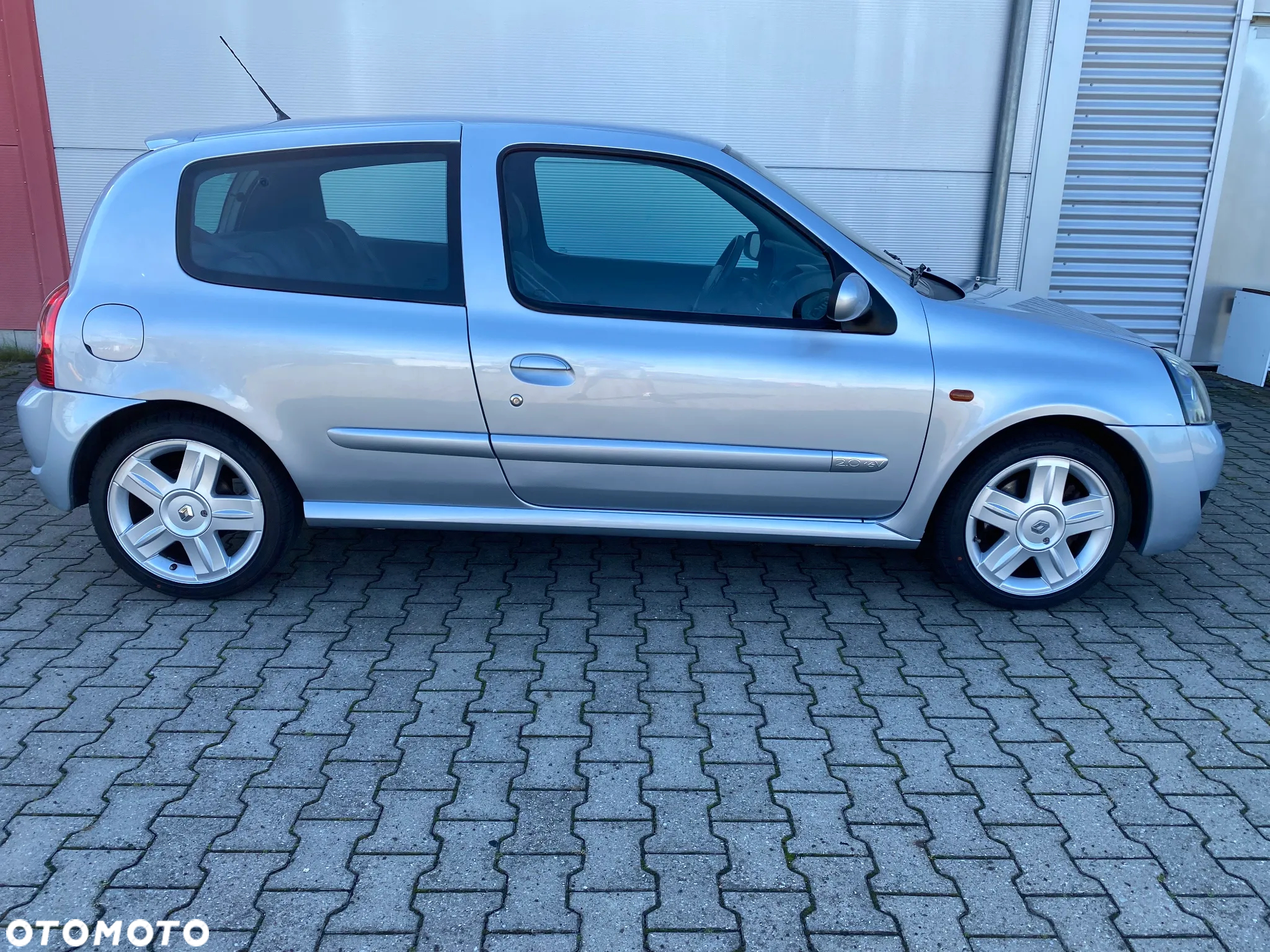 Renault Clio 2.0 16V Sport - 6
