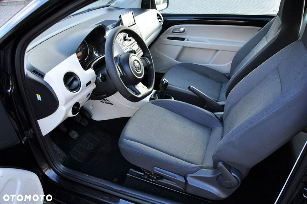 Volkswagen up! black - 33
