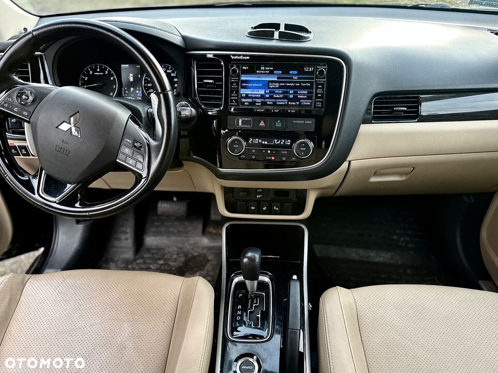 Mitsubishi Outlander 2.0 Instyle Navi 4WD CVT - 6