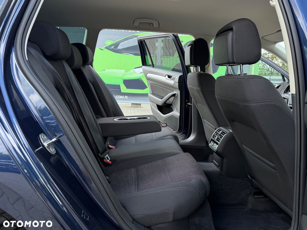 Volkswagen Passat 2.0 TDI BMT Comfortline - 26