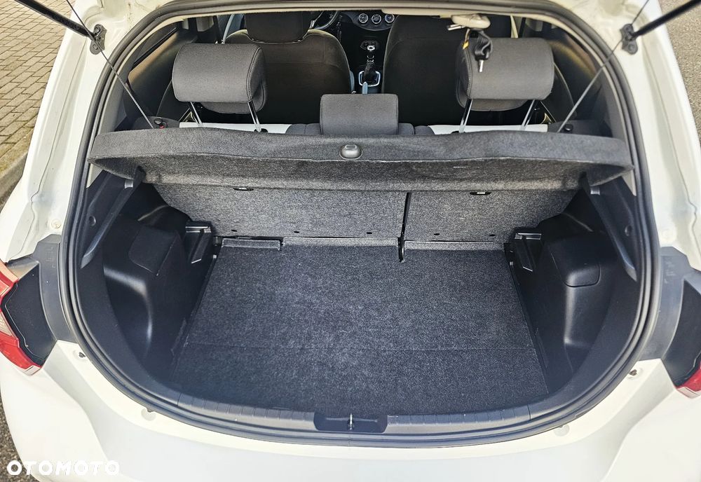Toyota Yaris 1.5 Premium - 24