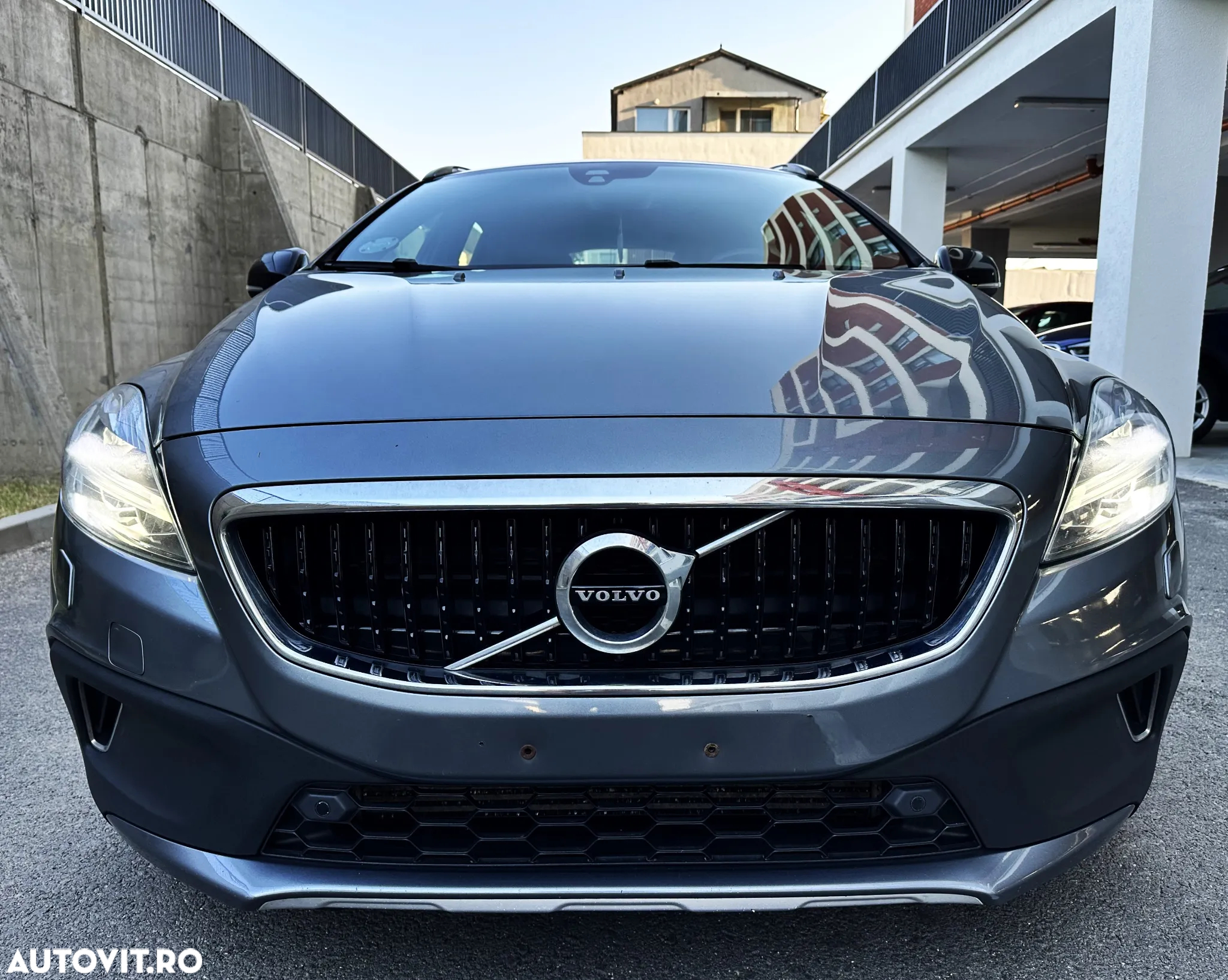 Volvo V40 D2 Aut. Momentum - 2