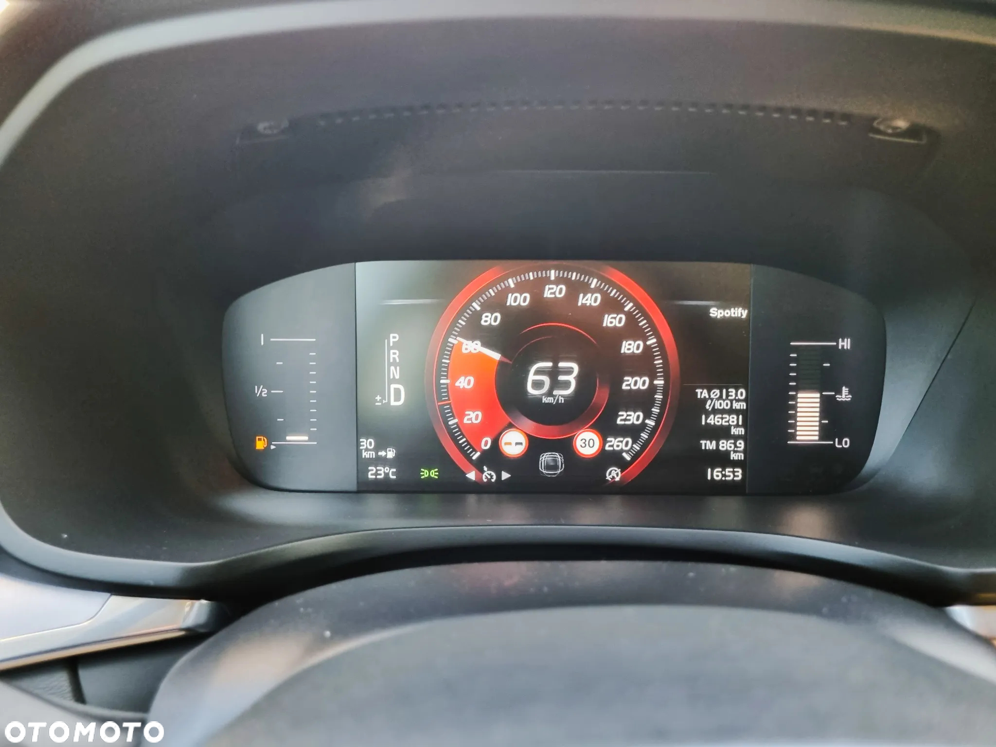 Volvo V60 D4 Momentum Pro - 10
