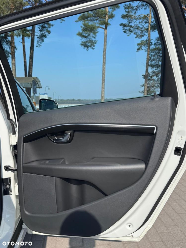 Volvo V70 D3 Geartronic Momentum - 27