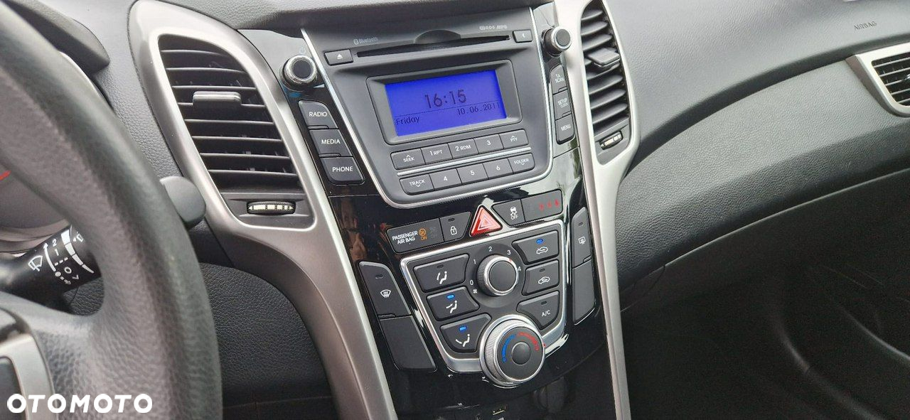 Hyundai i30 - 23